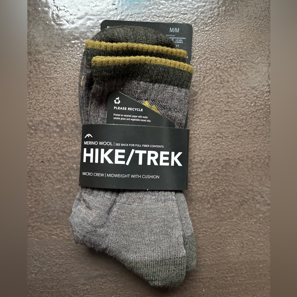Darn Tough Socks NWT
